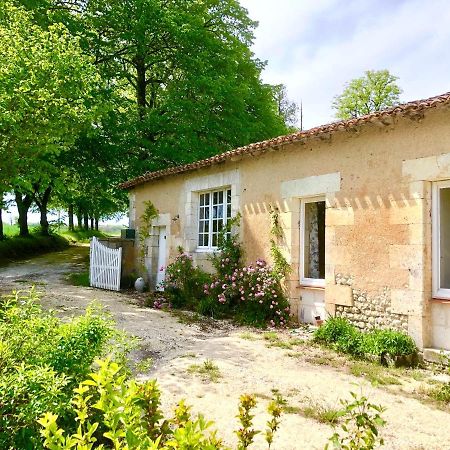 As Seen On A New Life In The Sun - Beautiful 3 Bedroom Cottage With Shared Pool Montboyer 外观 照片