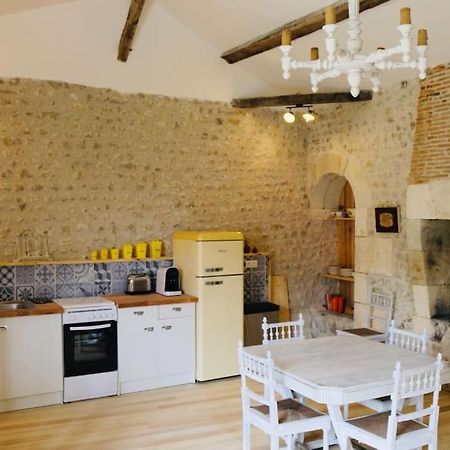 As Seen On A New Life In The Sun - Beautiful 3 Bedroom Cottage With Shared Pool Montboyer 外观 照片