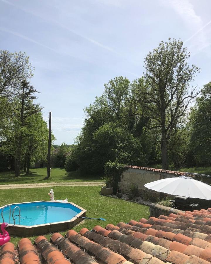 As Seen On A New Life In The Sun - Beautiful 3 Bedroom Cottage With Shared Pool Montboyer 外观 照片