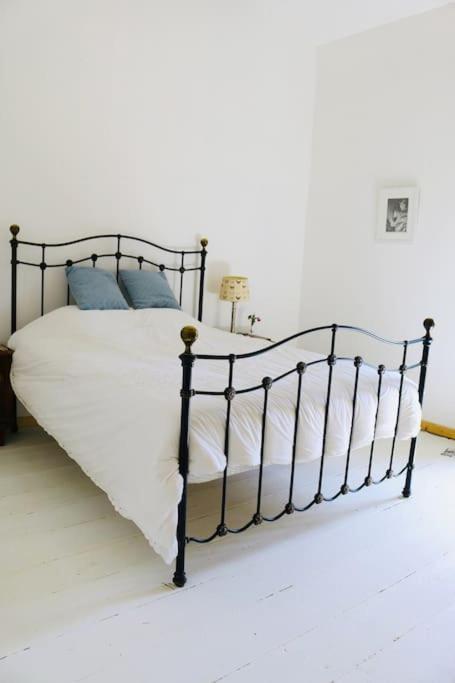 As Seen On A New Life In The Sun - Beautiful 3 Bedroom Cottage With Shared Pool Montboyer 外观 照片