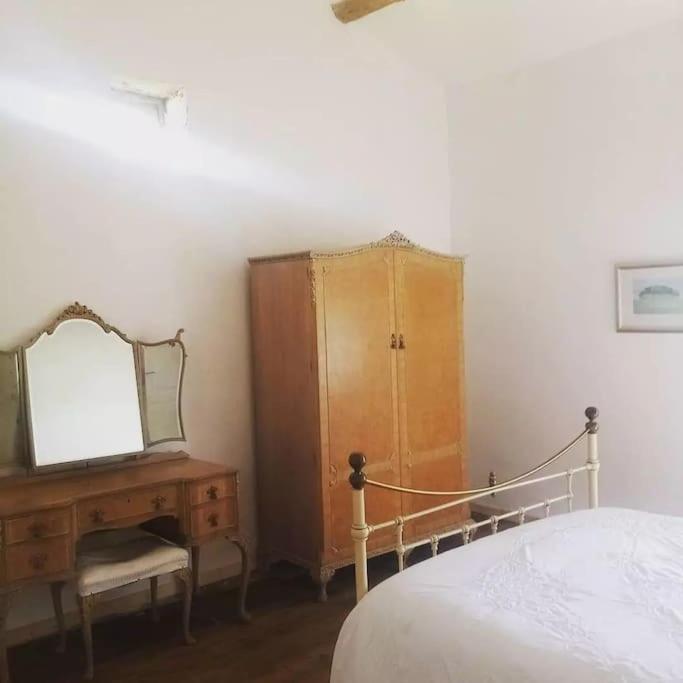 As Seen On A New Life In The Sun - Beautiful 3 Bedroom Cottage With Shared Pool Montboyer 外观 照片